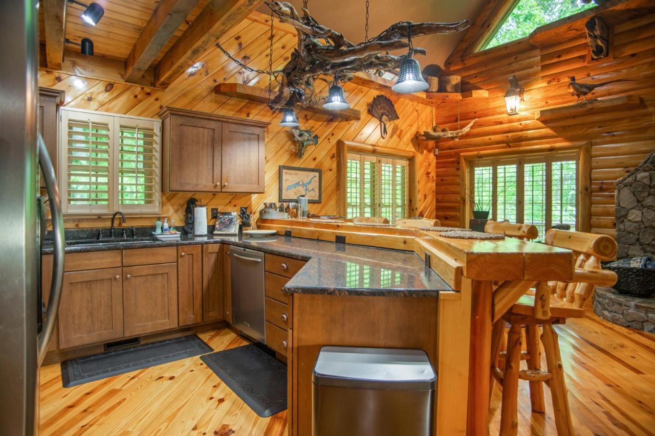 Iron Mountain Lodge - Beautiful Cabin With Forest & Mountain Views! Butler エクステリア 写真