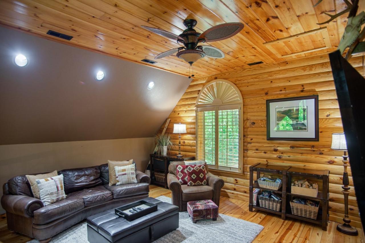 Iron Mountain Lodge - Beautiful Cabin With Forest & Mountain Views! Butler エクステリア 写真